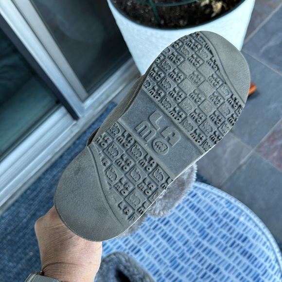 Size 8 grey faux fur lined boot with buckles - wear like a size 7 or smaller. - Picture 7 of 7